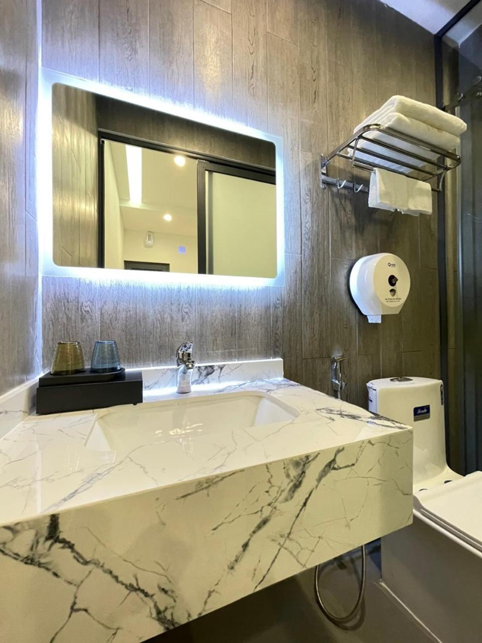 Tay Ninh City Hotel Отель 2*